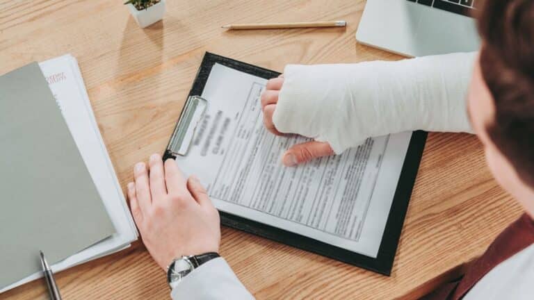 מהו הפיצוי החודשי המרבי שמגיע למבוטח בגין אובדן כושר עבודה - עורך דין גיא כהן